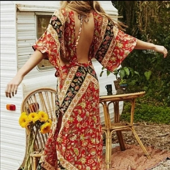 BellanBlue Dresses & Skirts - Boho festival floral print red backless midi dress